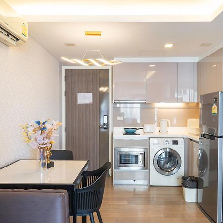 Appartement Dazzle Sukhumvit 7 By Lefoyer à Bangkok Extérieur photo