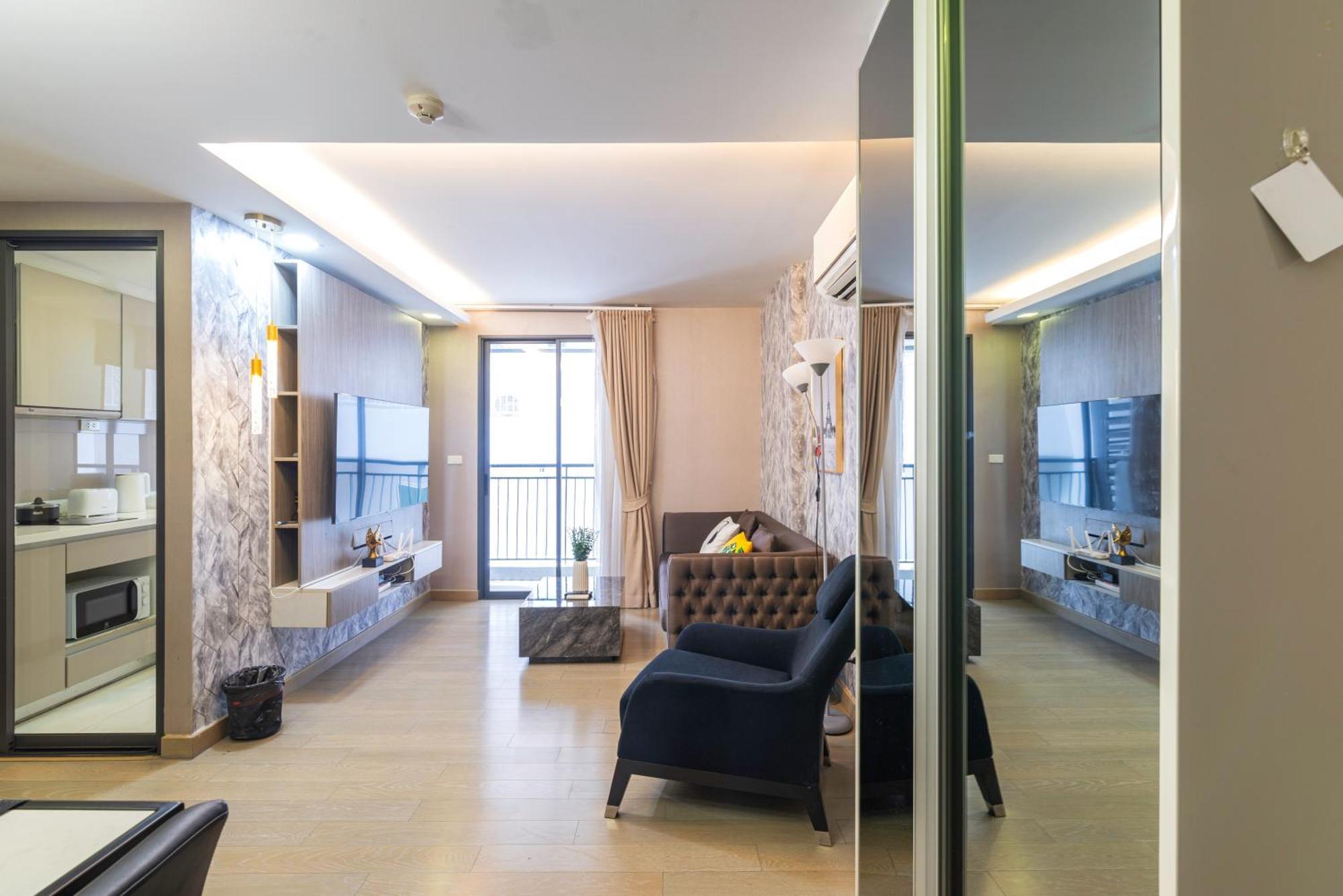 Appartement Dazzle Sukhumvit 7 By Lefoyer à Bangkok Extérieur photo