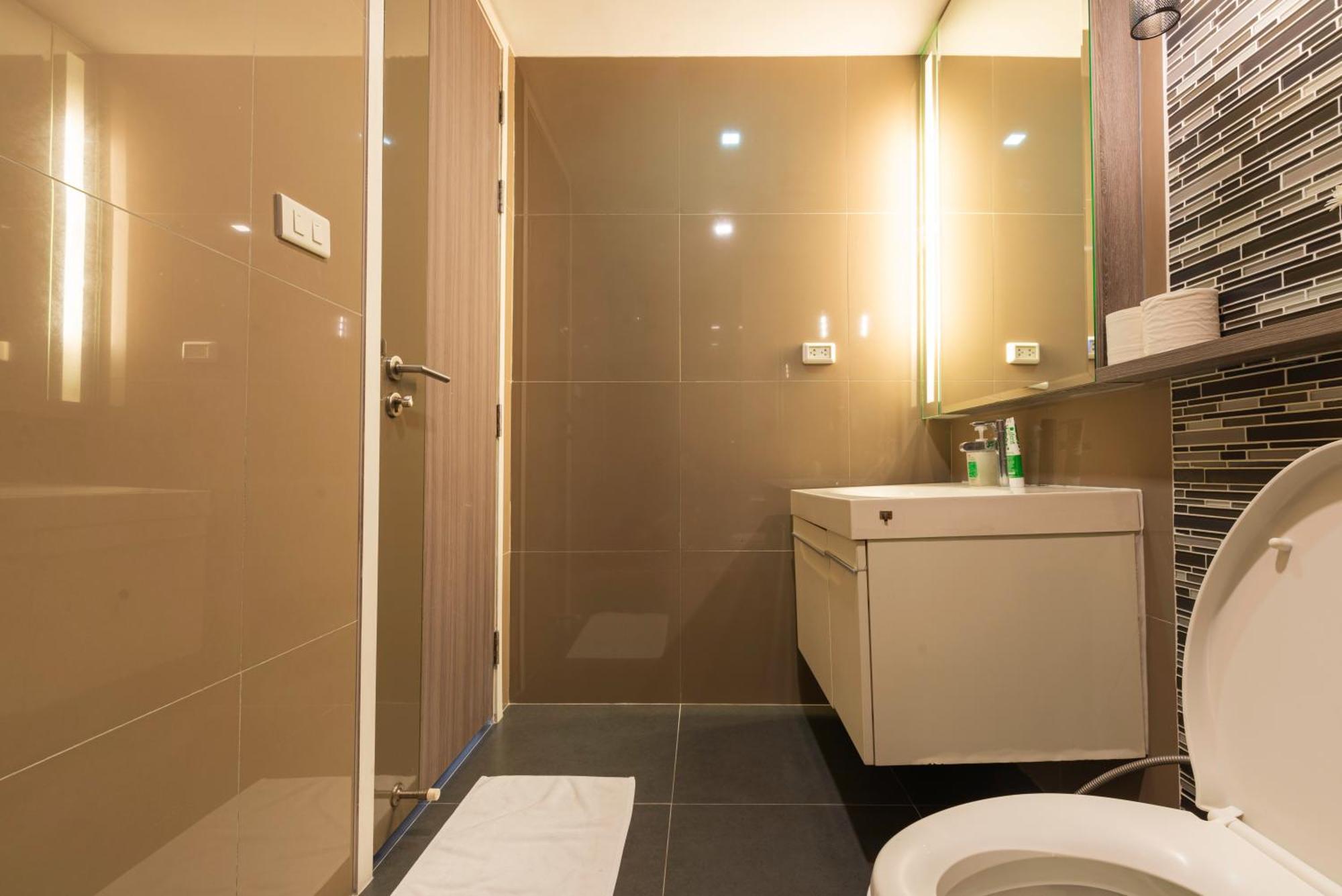 Appartement Dazzle Sukhumvit 7 By Lefoyer à Bangkok Extérieur photo